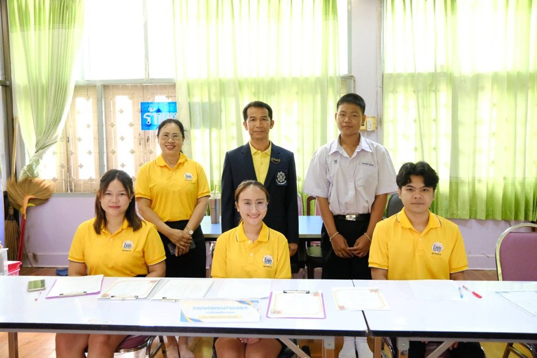กรรมการแข่งขันอ่านทำนองเสนาะ วันภาษาไทยแห่งชาติ 2